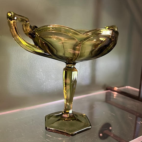 Vintage MCM Westmoreland MCM Art Glass Compote Goblet Avocado Green - Picture 3 of 4